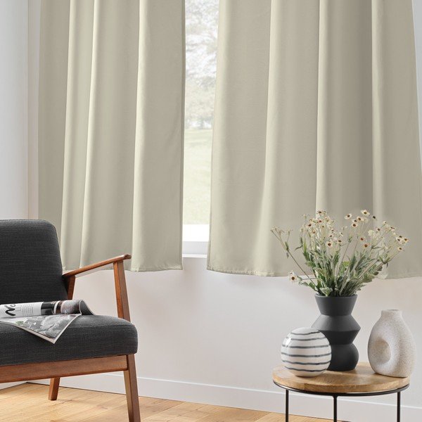 Beżowa zasłona termiczna/częściowo zaciemniająca (dimout) z mikrowłókna 135x180 cm Micropolar – douceur d'intérieur-image-1