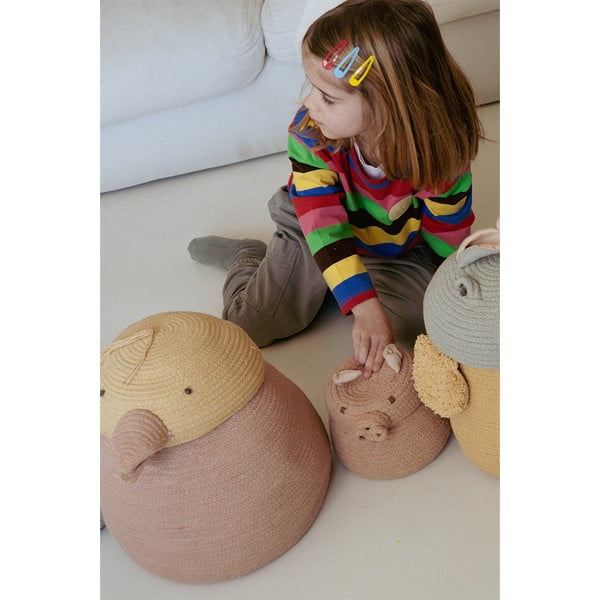 Jasnoróżowy tekstylny dziecięcy kosz na zabawki ø 17x15 cm Mini Peggy the Pig – Lorena Canals-image-4