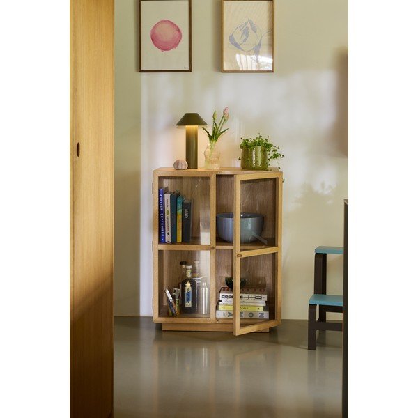 Witryna w dekorze dębu wisząca w naturalnym kolorze 70x90x39 cm Mae – Hübsch-image-1
