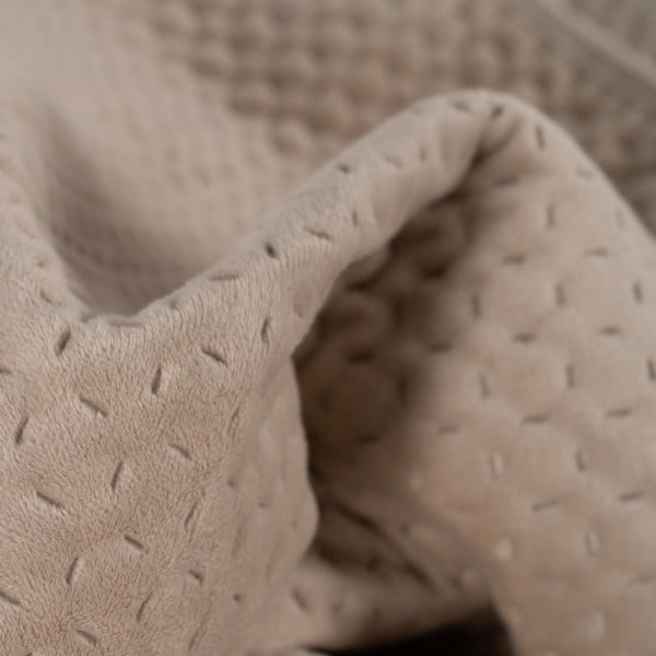 Beżowa aksamitna narzuta pikowana 180x260 cm – Ixia-image-2