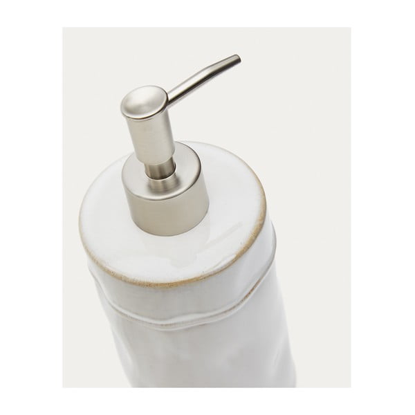 Kremowy dozownik do mydła ceramiczny 650 ml Savel – Kave Home-image-3