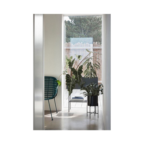 Zestaw 2 czarnych żelaznych doniczek na podstawkach Hübsch Haggo-image-3