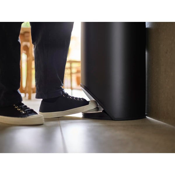 Metalowy kosz na śmieci z pedałem w kolorze matowej czerni 30 l Arc – Joseph Joseph-image-3