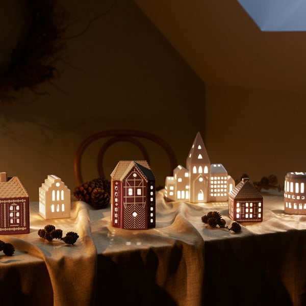 Ceramiczny świecznik na świeczkę typu tealight Gingerbread Lighthouse – Kähler Design-image-1