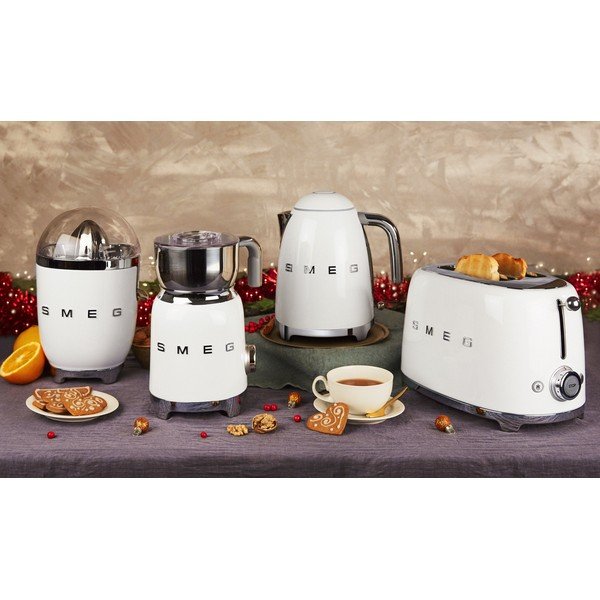 Biały czajnik elektryczny 1,7 l 50's Retro Style – SMEG-image-3