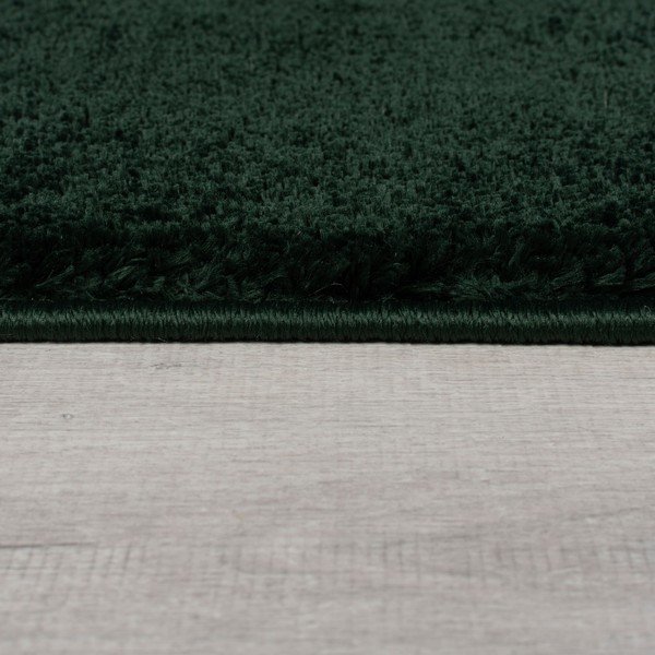 Ciemnozielony chodnik z włókien z recyklingu 60x230 cm Sheen – Flair Rugs-image-4
