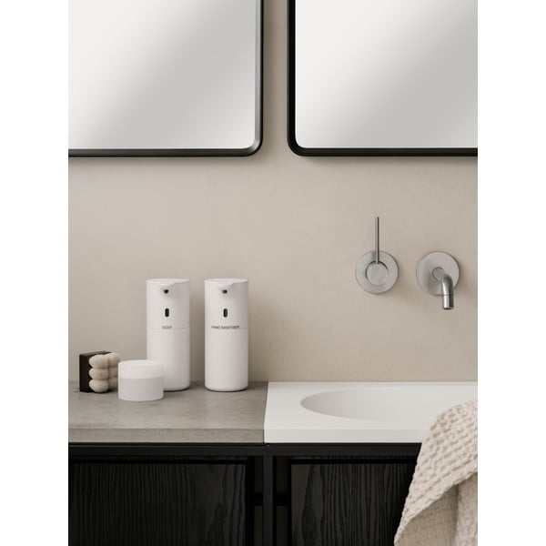 Biały automatyczny plastikowy dozownik do mydła 260 ml Fineo – Blomus-image-2