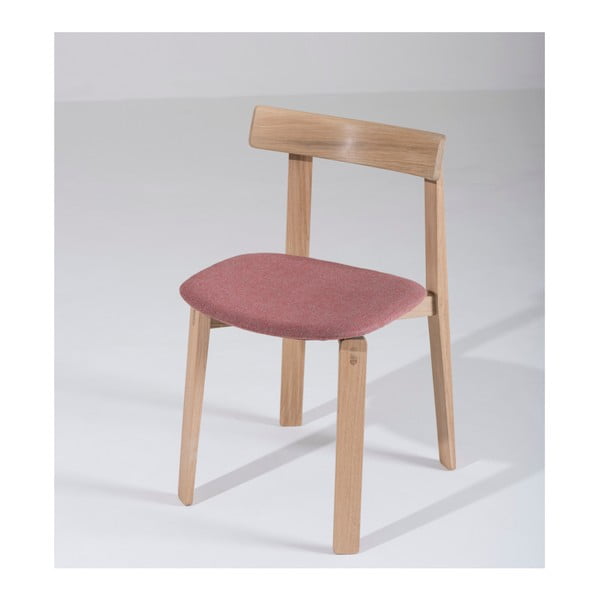 Krzesło z litego drewna dębowego z różowym siedziskiem Gazzda Nora