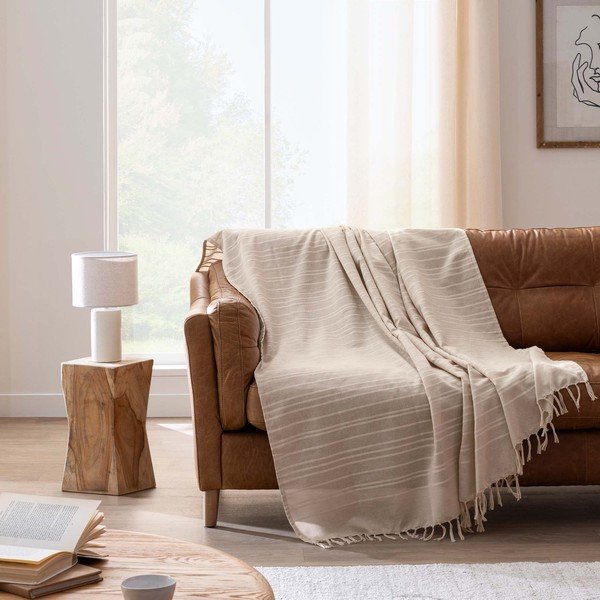 Beżowa bawełniana narzuta 125x150 cm Lilia – douceur d'intérieur-image-1