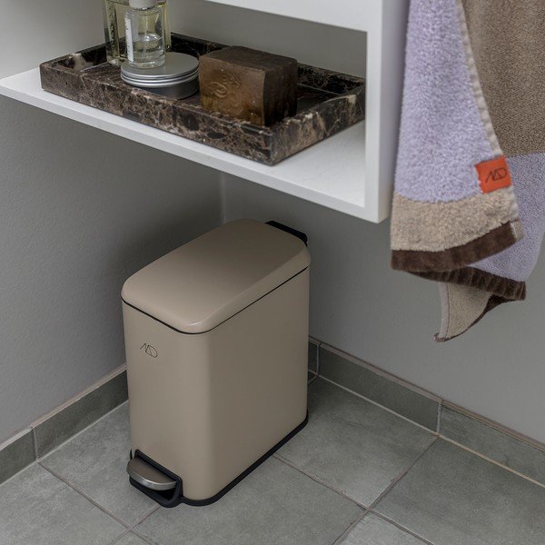 Beżowy metalowy kosz na śmieci z pedałem 5 l Wendy – Mette Ditmer Denmark-image-1
