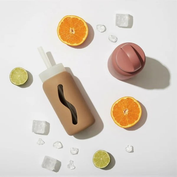 Beżowa butelka podróżna 500 ml Milk Coffee – Muuki-image-1