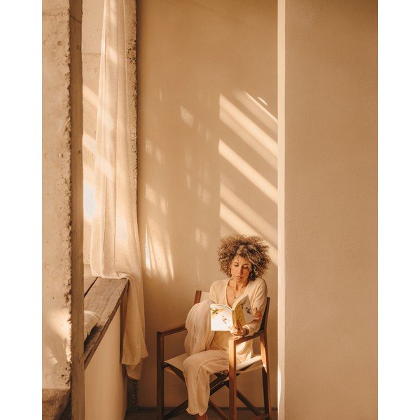 Białe/naturalne drewniane krzesła ogrodowe zestaw 2 szt. Thianna – Kave Home-image-2