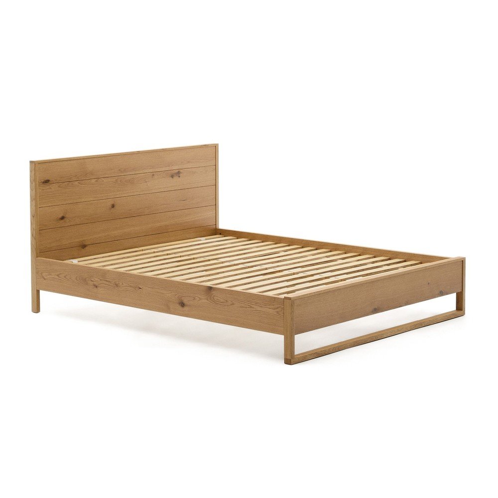 Łóżko dwuosobowe z litego drewna dębowego ze stelażem 180x200 cm Alguema – Kave Home