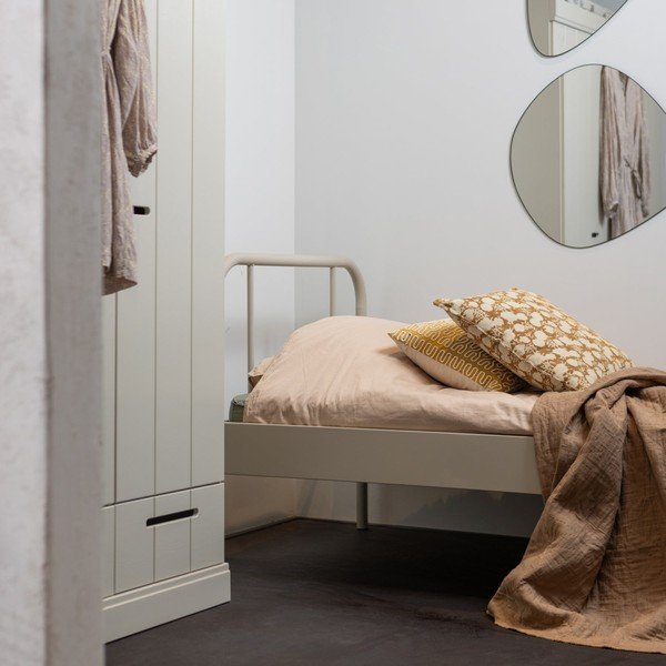 Beżowe metalowe łóżko jednoosobowe ze stelażem 90x200 cm Mata – WOOOD-image-1