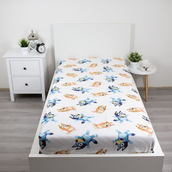 Białe bawełniane prześcieradło dziecięce jednoosobowe z gumką 90x200 cm Bluey – Jerry Fabrics-image-1