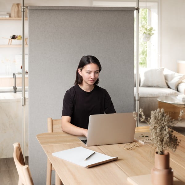 Stalowy panel dzielący na zasłony w kolorze srebra Anywhere – Umbra-image-3