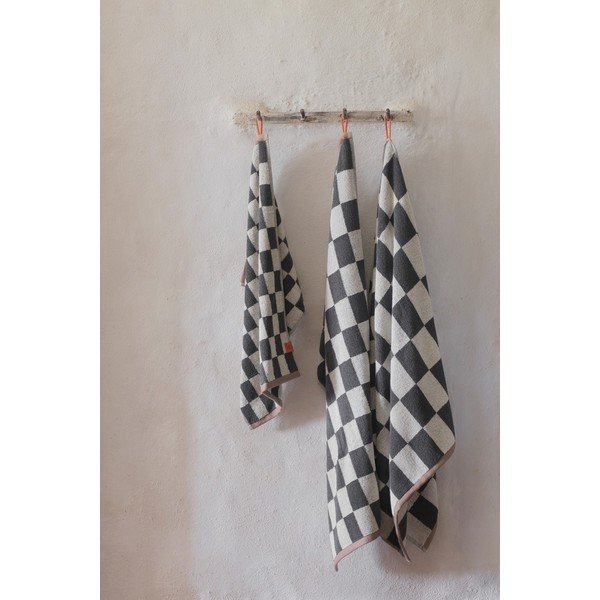 Antracytowo-beżowy ręcznik kąpielowy z bawełny organicznej frotte 70x133 cm Retro – Mette Ditmer Denmark-image-1