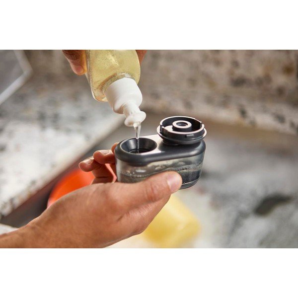 Szczotka do naczyń z pojemnikiem na płyn SinkTech – Joseph Joseph-image-4