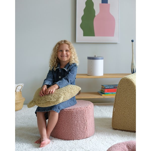 Różowy puf dziecięcy z materiału bouclé – Wigiwama-image-1