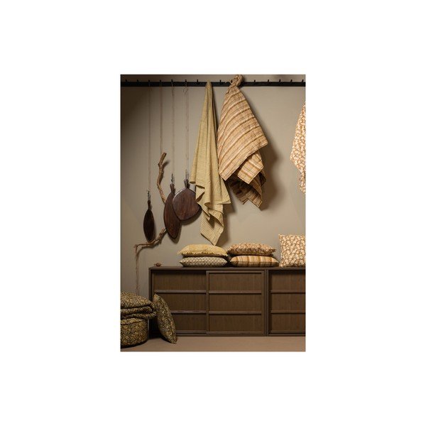 Musztardowa bawełniana narzuta na łóżko dwuosobowe 220x265 cm Chevron – BePureHome-image-1