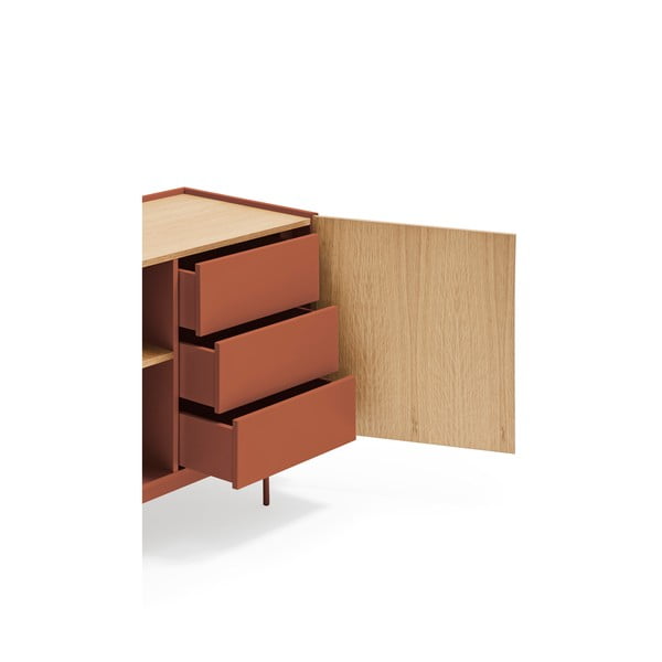 Ceglasto-naturalna niska komoda w dekorze dębu 130x78 cm Otto – Teulat-image-4