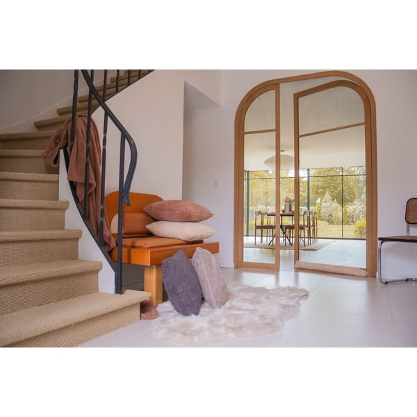 Poduszka dekoracyjna z mikropluszu 45x45 cm Cocoon – Tiseco Home Studio-image-1