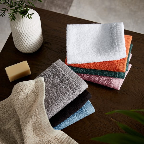 Różowe bawełniane ręczniki szybkoschnące zestaw 4 szt. 30x30 cm Quick Dry – Catherine Lansfield-image-3