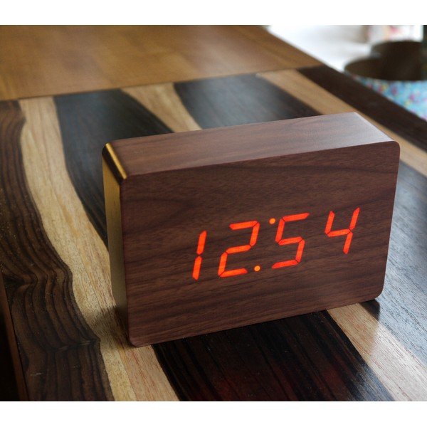 Ciemnobrązowy budzik z czerwonym wyświetlaczem LED Gingko Brick Click Clock-image-1