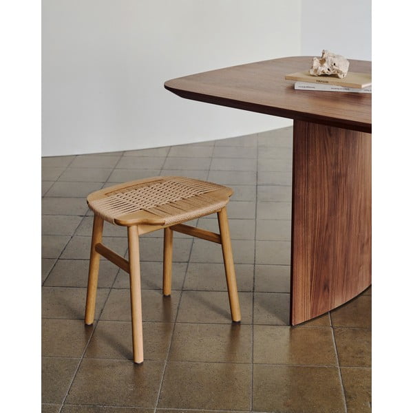 Stołek w naturalnym kolorze Enit – Kave Home-image-1