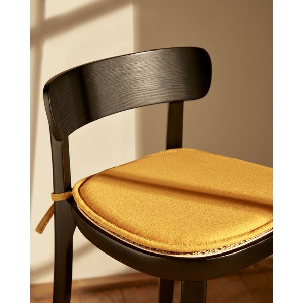 Poduszka na krzesło z mikrowłókna 43x43 cm Romane – Kave Home-image-1