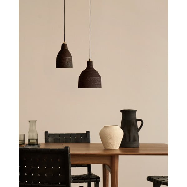 Czarna lampa wisząca z drewnianym kloszem ø 15 cm Amire – Kave Home-image-2