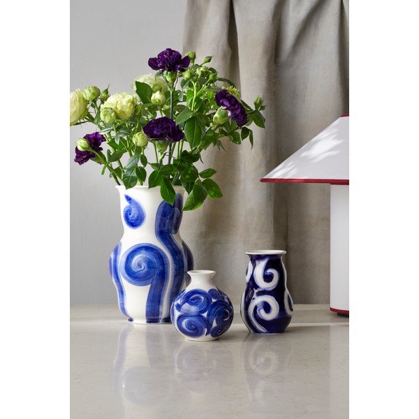 Niebieski kamionkowy ręcznie malowany wazon Tulle – Kähler Design-image-1