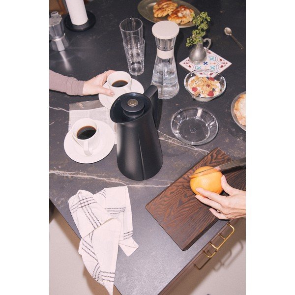 Czarny termos 1 l Grand Cru – Rosendahl-image-2