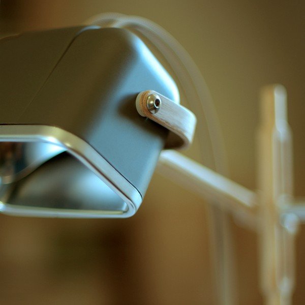 Lampa stołowa Mob Wood, szara-image-1