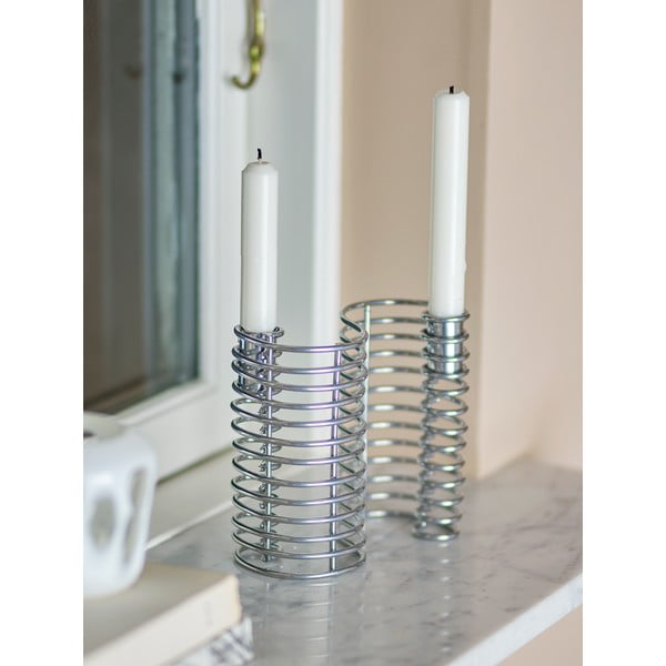 Metalowy świecznik Wavela – Bloomingville-image-1