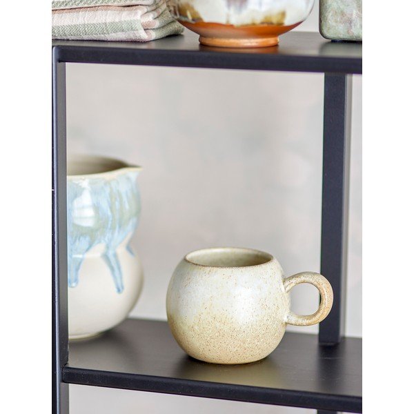 Kremowy kamionkowy kubek 410 ml Paula – Bloomingville-image-1