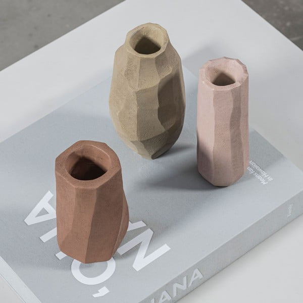 Różowy wazon z żywicy polimerowej (wysokość 15,5 cm) Nuki – Mette Ditmer Denmark-image-3