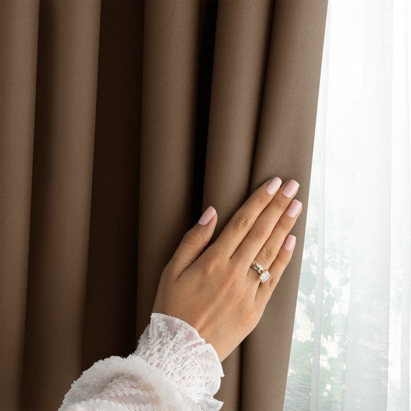 Brązowa zasłona częściowo zaciemniająca (dimout) 140x250 cm Carli Tie – Restilo-image-3