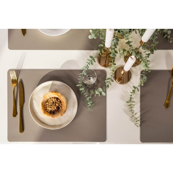 Szarobeżowa mata stołowa ze skóry z recyklingu ZicZac Titane, 33x45 cm-image-1