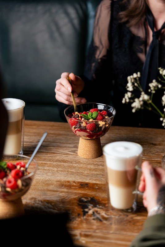 Inspiracje: Kuchnia i jadalnia, Jadalnia, Styl industrialny, Styl skandynawski