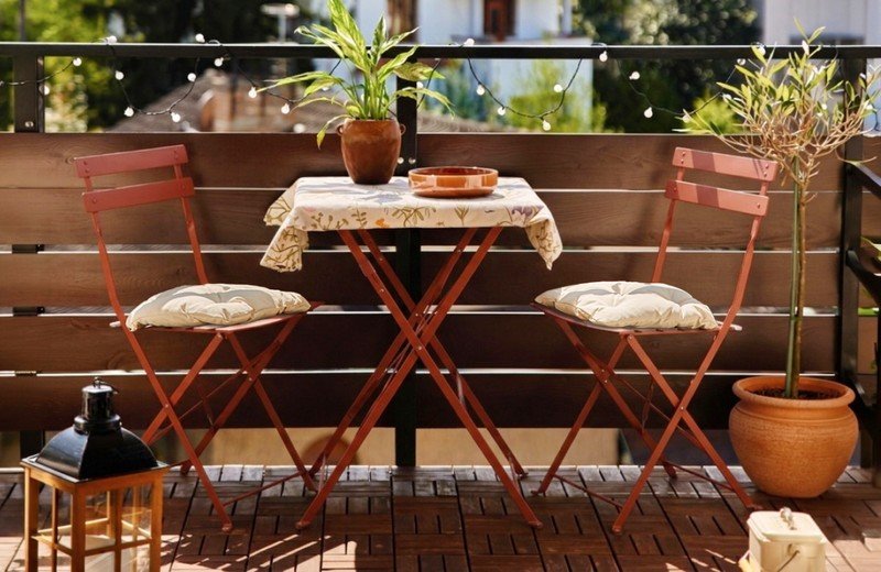 Mały balkon. Inspiracje i pomysły, które sprawdzą się nawet na kilku metrach