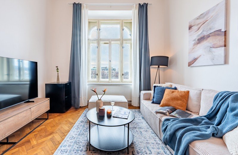 Przestronne mieszkanie z wysokimi sufitami