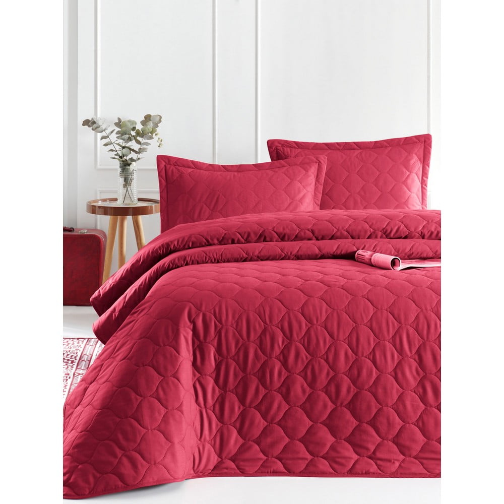 Ciemnoczerwona narzuta z 2 poszewkami na poduszki z bawełny ranforce EnLora Home Fresh, 225x240 cm