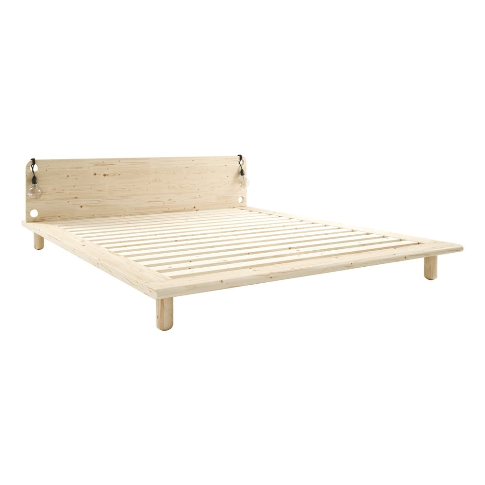 Łóżko dwuosobowe z litego drewna z lampkami Karup Design Peek,140 x 200 cm