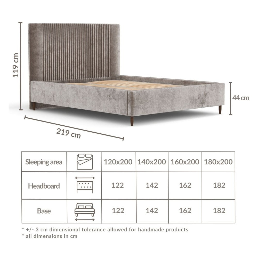 Ceglaste tapicerowane łóżko dwuosobowe ze schowkiem i stelażem 200x200 cm Etero – Maison de Rêve