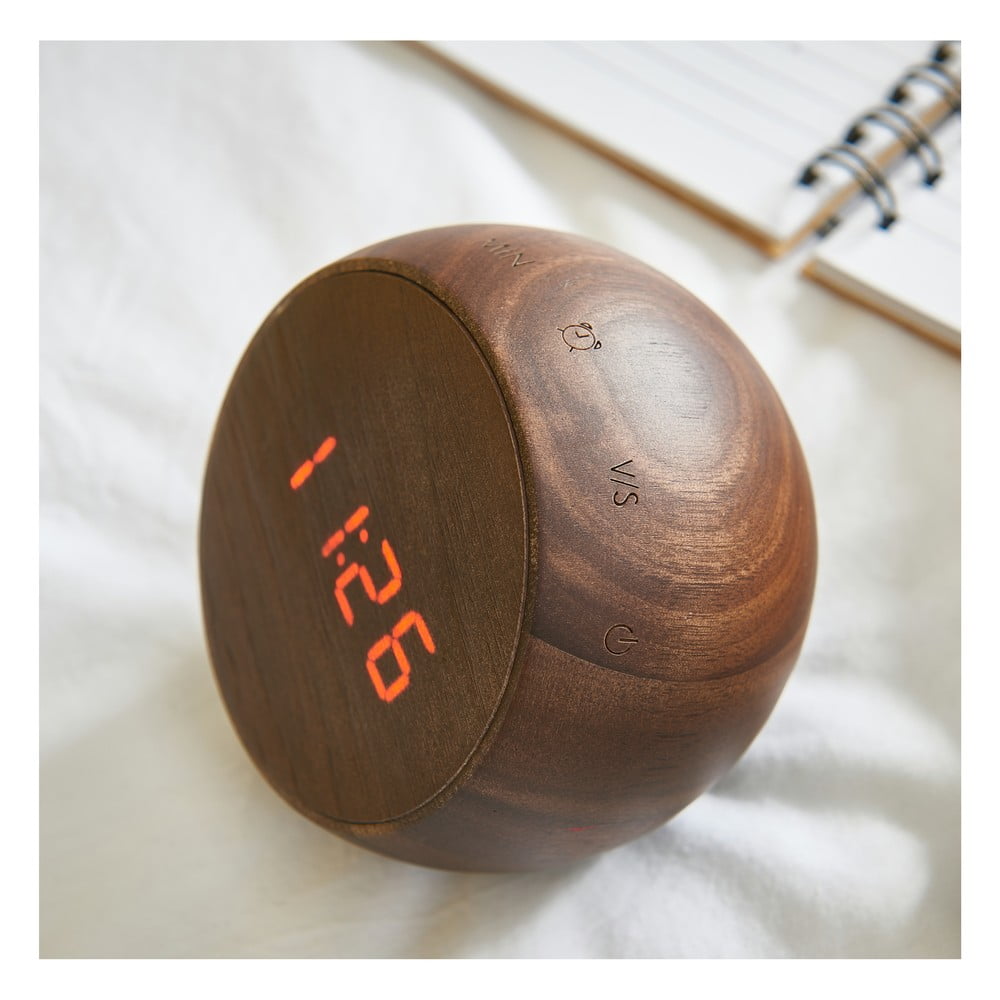 Budzik z drewna orzechowego z wyświetlaczem LED Gingko Tumbler Click