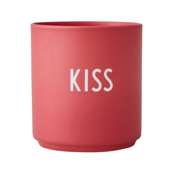 Czerwony porcelanowy kubek Design Letters Kiss, 300 ml