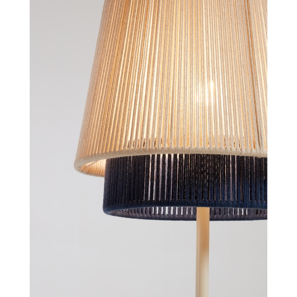 Lampa stojąca z tekstylnym kloszem (wys. 163 cm) Yuvia – Kave Home