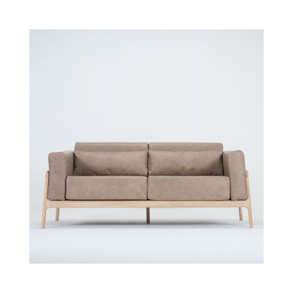 Jasnobrązowa sofa z bawolej skóry z konstrukcją z litego drewna dębowego Gazzda Fawn, 180 cm